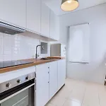 Farol Com Piscina E Estacionamento Διαμέρισμα Βιλαμούρα